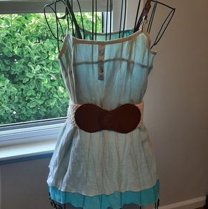 Double layered sleeveless top